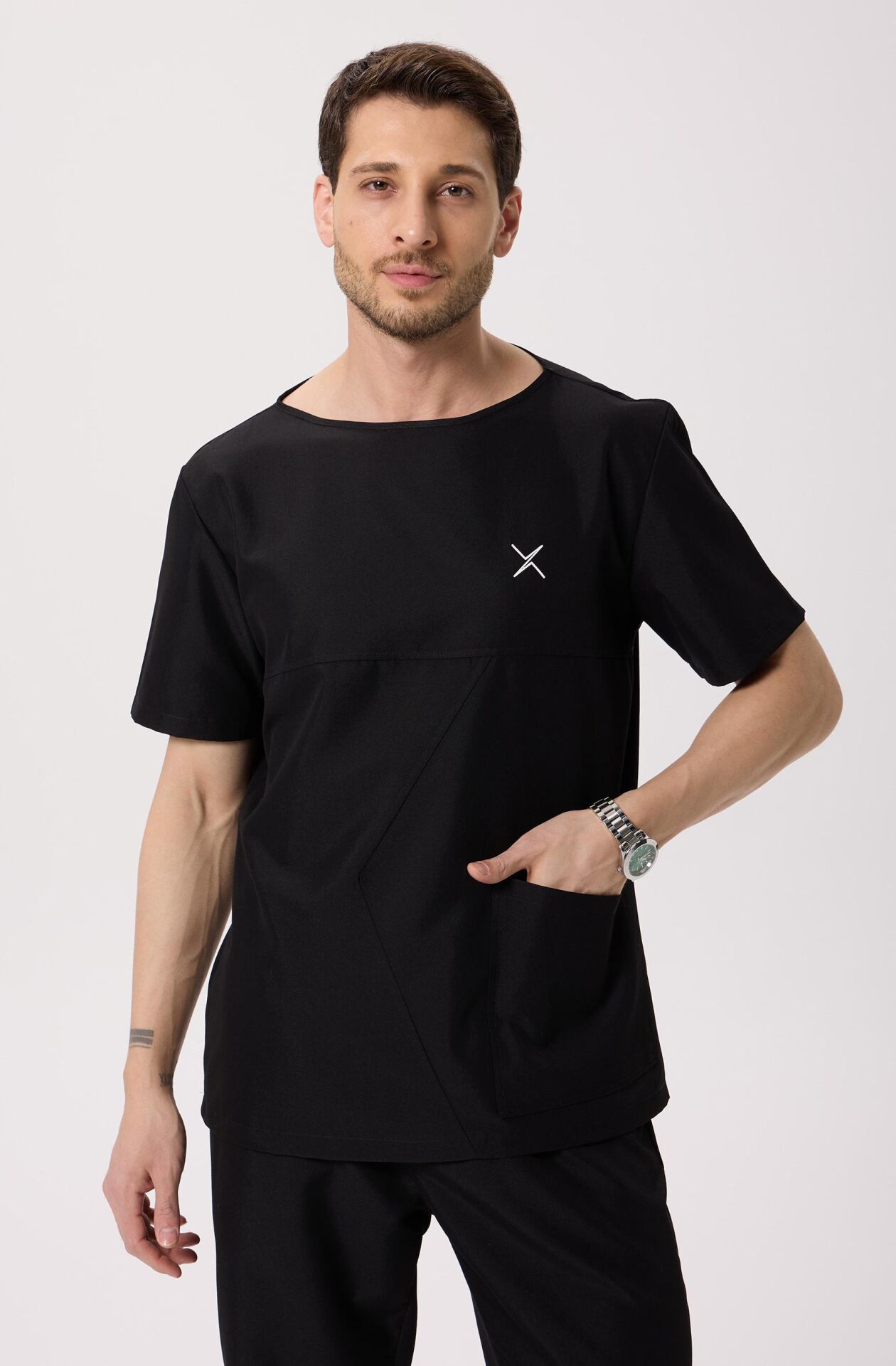 Lines Serisi Takım Siyah